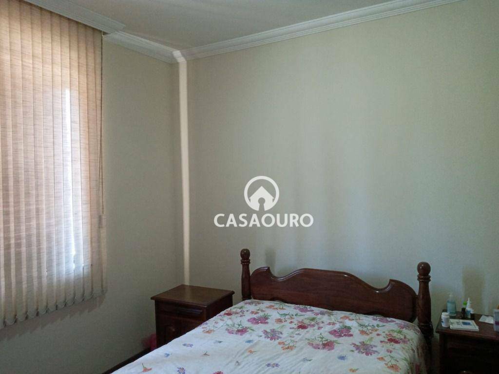 Casa à venda com 4 quartos, 197m² - Foto 7