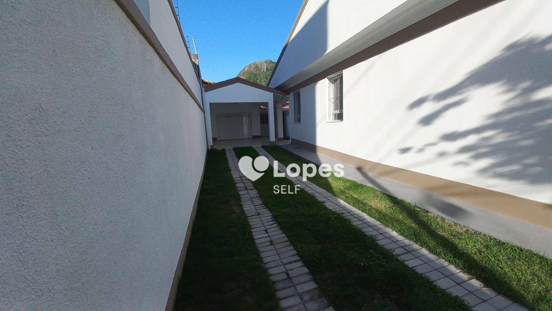 Casa à venda com 3 quartos, 211m² - Foto 5