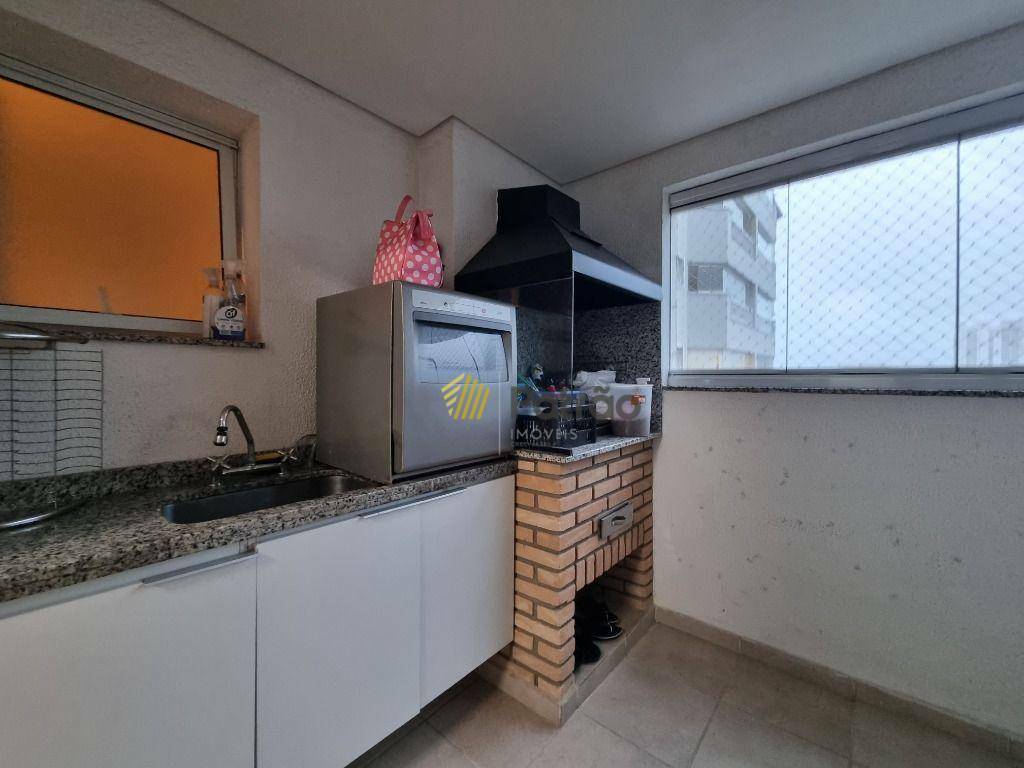 Apartamento à venda com 3 quartos, 158m² - Foto 13