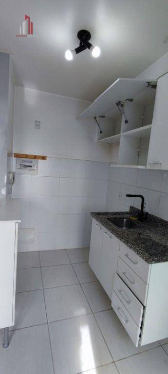 Apartamento à venda com 2 quartos, 44m² - Foto 4