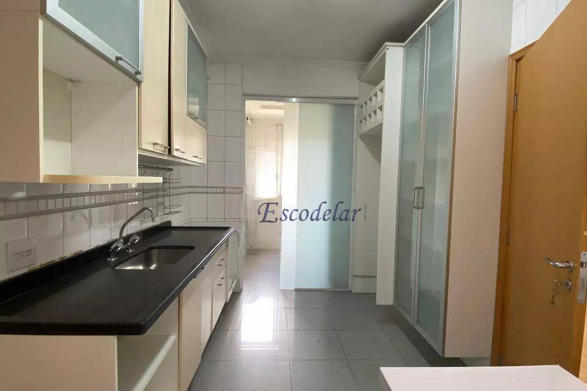 Apartamento à venda com 3 quartos, 139m² - Foto 13