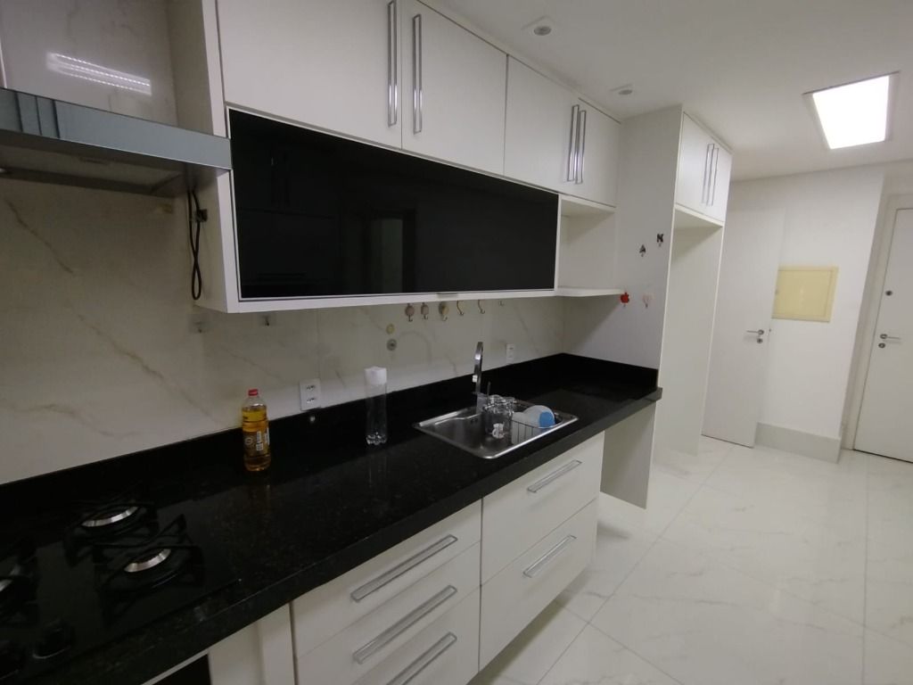 Apartamento à venda com 3 quartos, 155m² - Foto 27