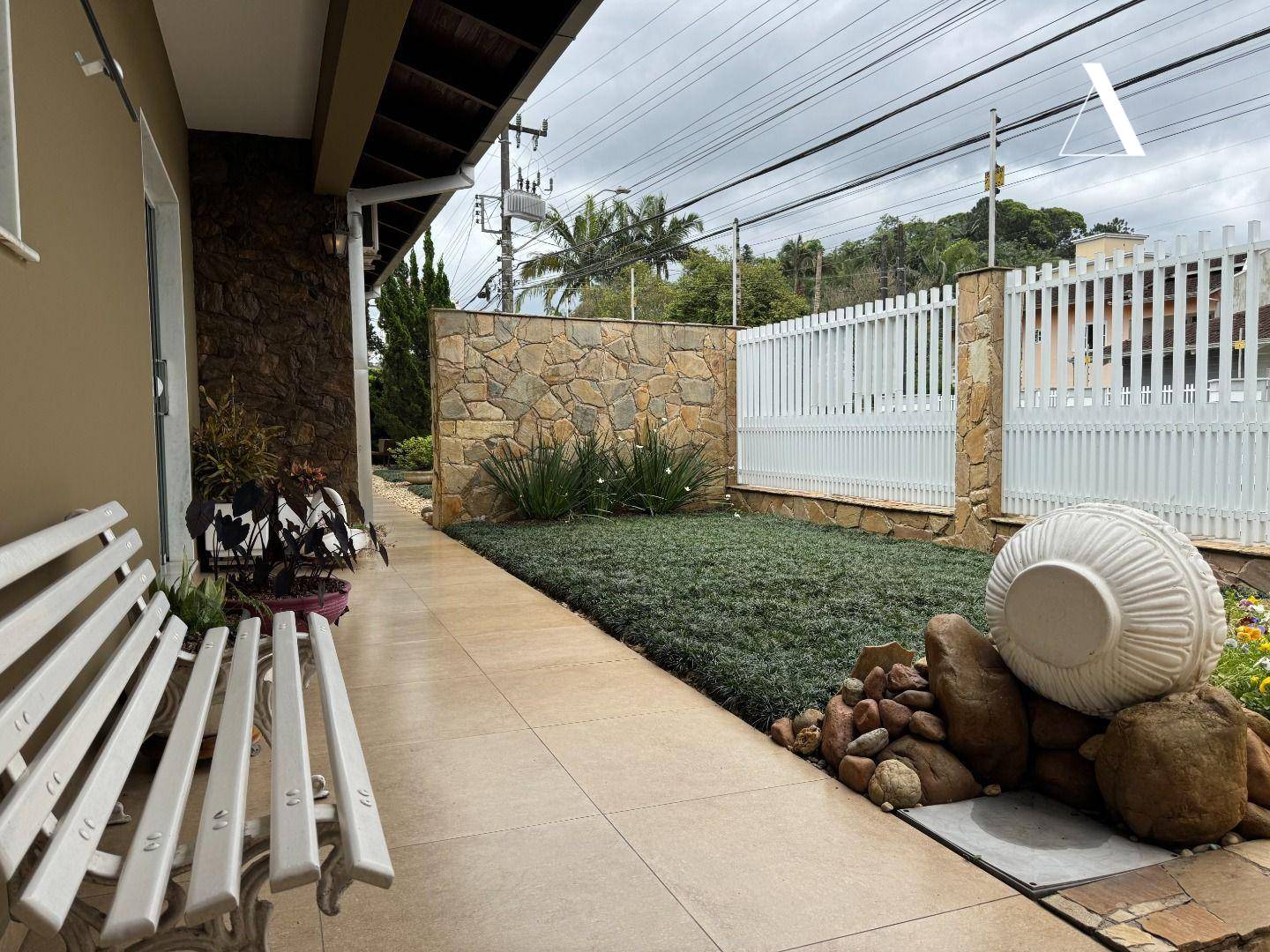 Casa, 4 quartos, 275 m² - Foto 2