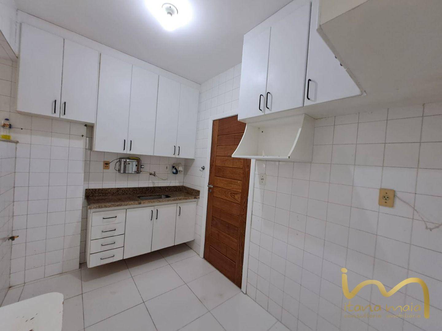 Apartamento à venda com 2 quartos, 70m² - Foto 30