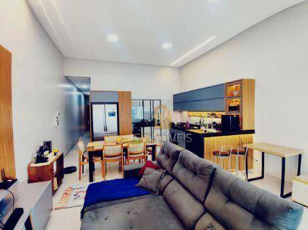 Casa à venda com 3 quartos, 134m² - Foto 1