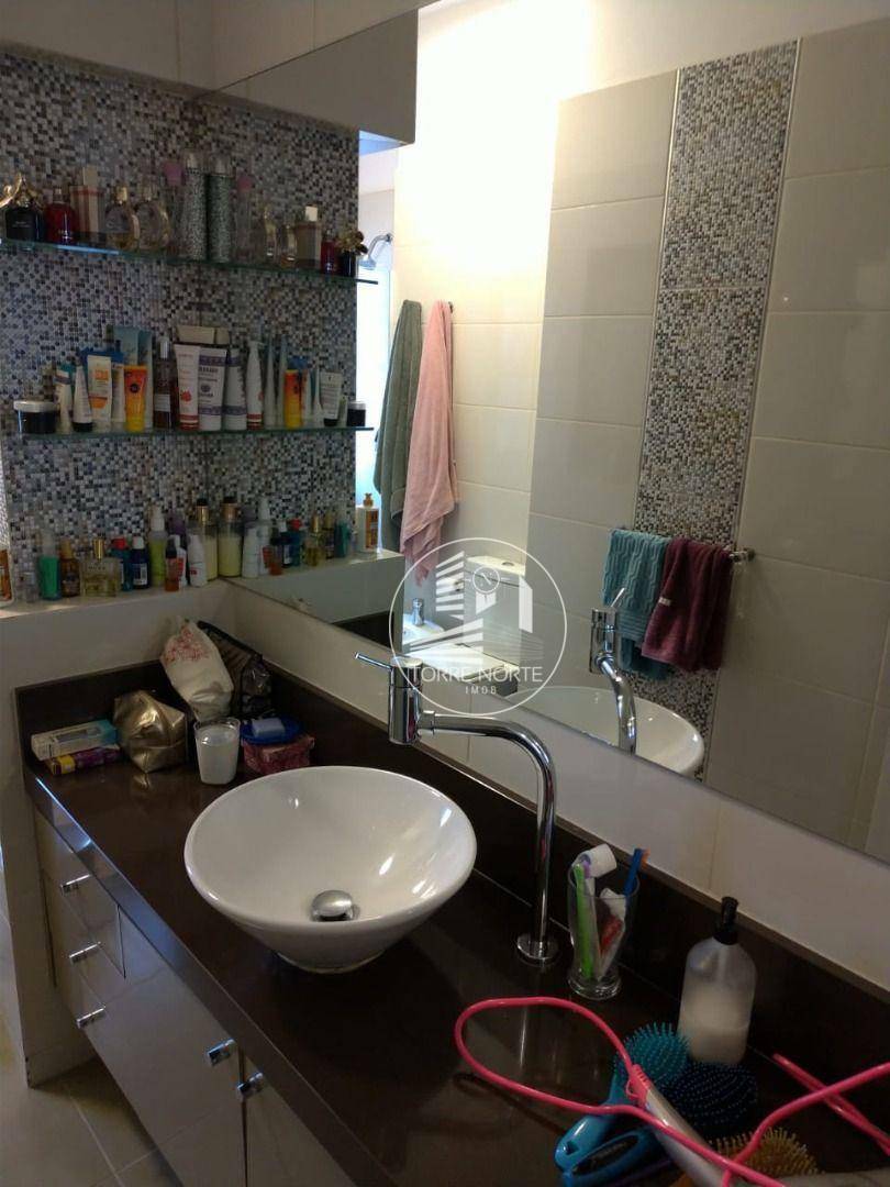 Apartamento à venda com 6 quartos, 200m² - Foto 23