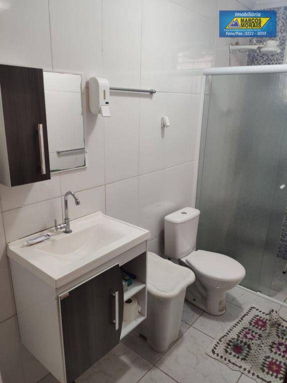 Casa à venda com 3 quartos, 180m² - Foto 8