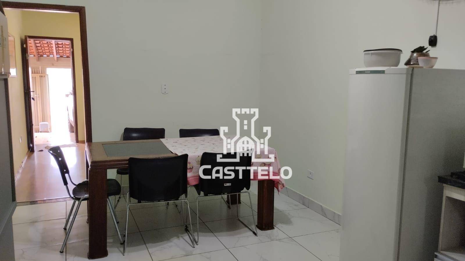 Casa à venda com 2 quartos, 80m² - Foto 5