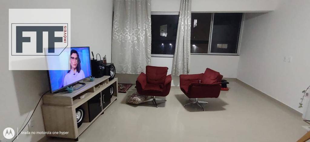 Apartamento à venda com 3 quartos, 150m² - Foto 1