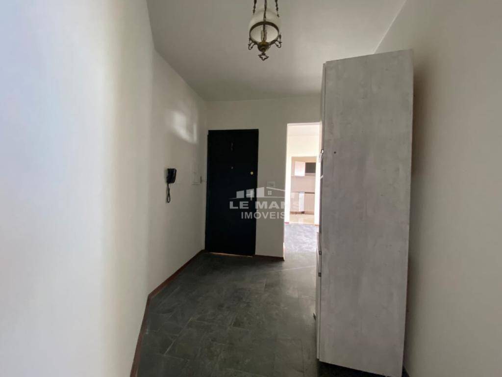 Apartamento à venda com 2 quartos, 80m² - Foto 9