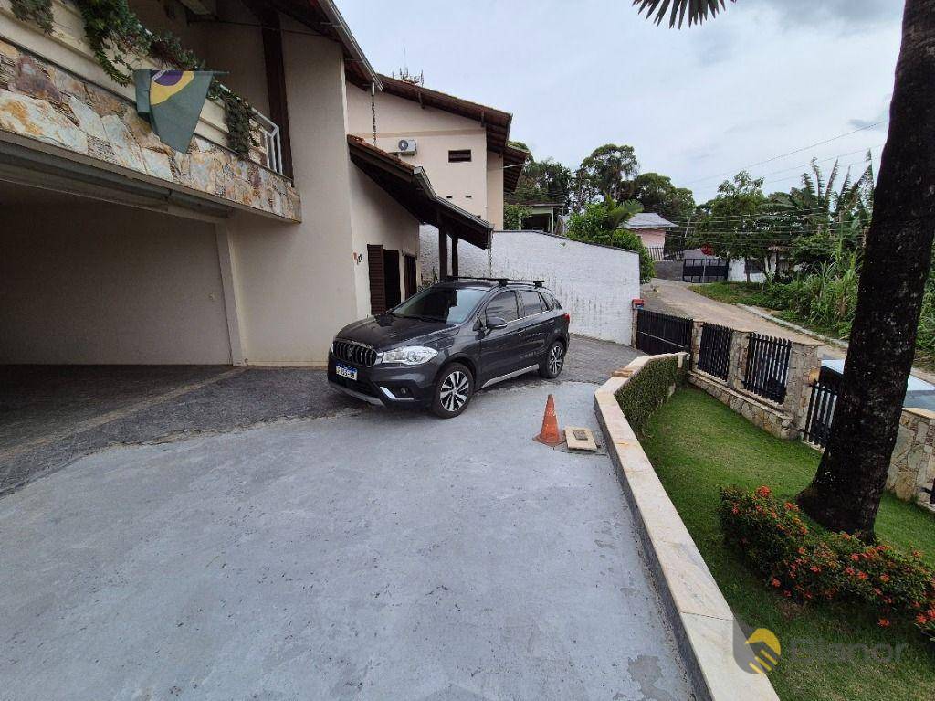 Casa, 3 quartos, 290 m² - Foto 2