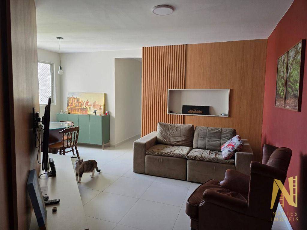 Apartamento para alugar com 3 quartos, 72m² - Foto 2