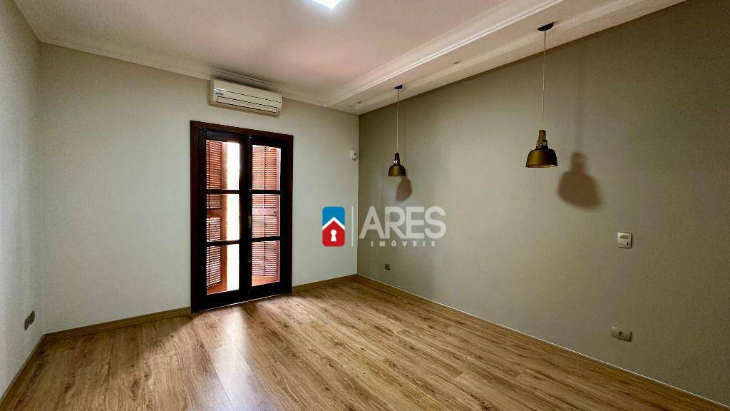 Casa para alugar com 3 quartos, 334m² - Foto 21