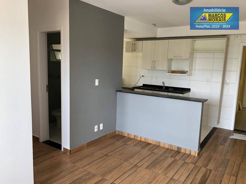 Apartamento à venda com 2 quartos, 70m² - Foto 3