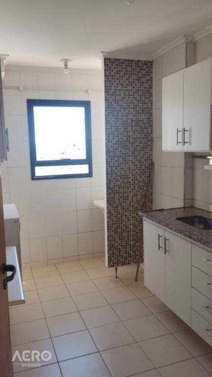 Apartamento para alugar com 2 quartos, 65m² - Foto 20