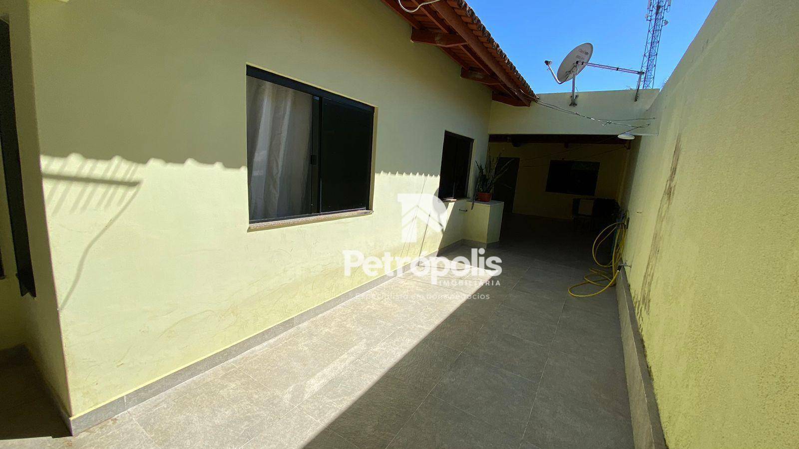 Casa à venda com 3 quartos, 197m² - Foto 3