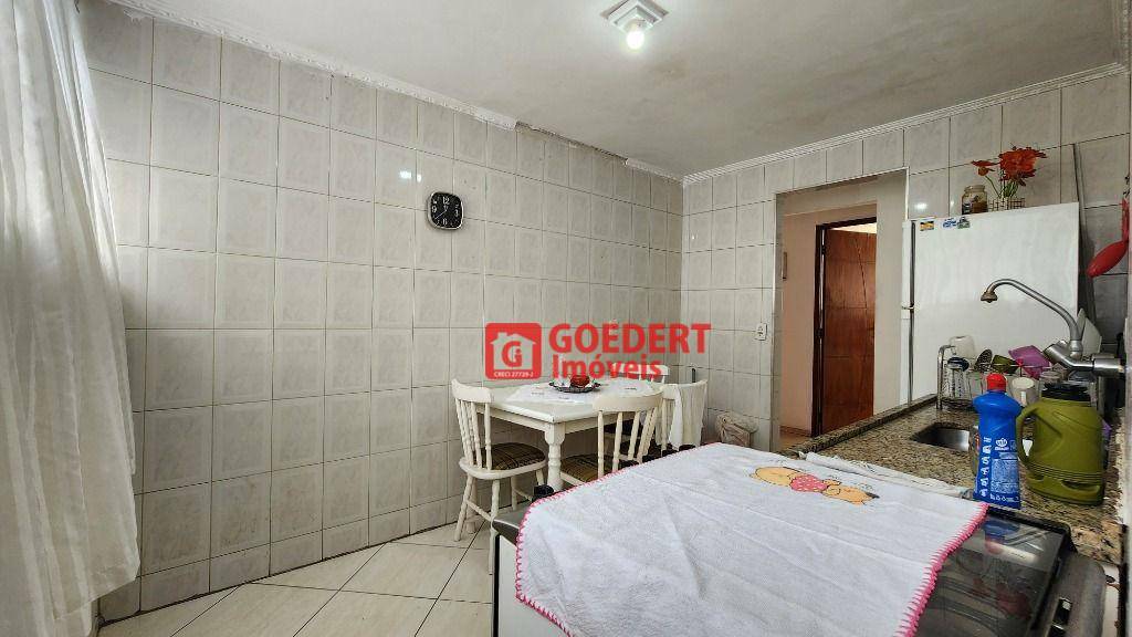 Apartamento à venda com 2 quartos, 63m² - Foto 4