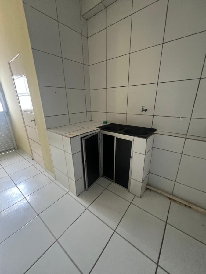 Casa para alugar com 4 quartos, 200m² - Foto 15