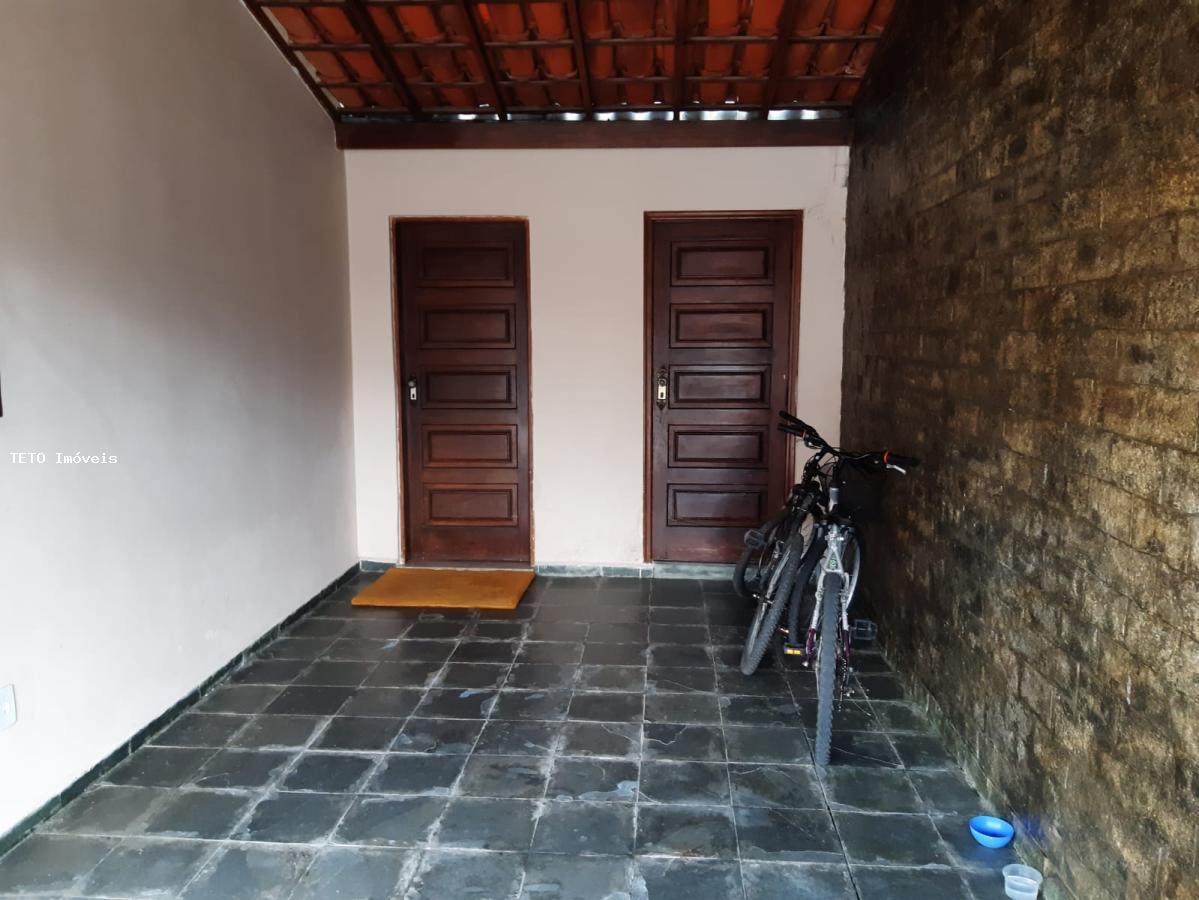 Casa à venda com 4 quartos, 200m² - Foto 23