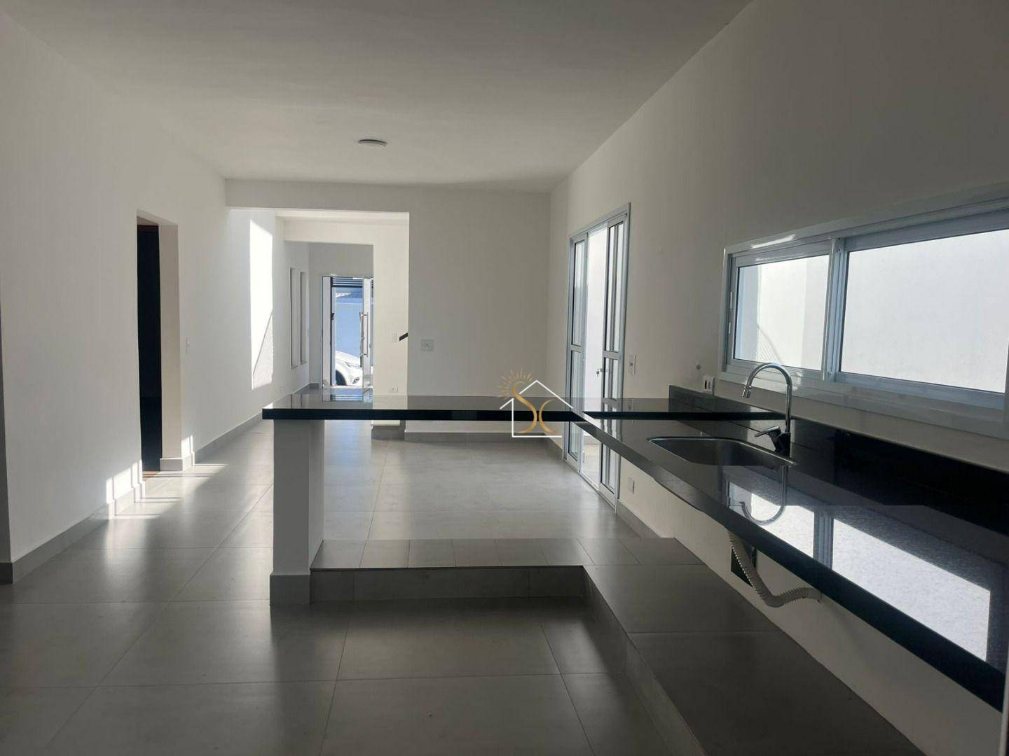 Casa, 3 quartos, 214 m² - Foto 2