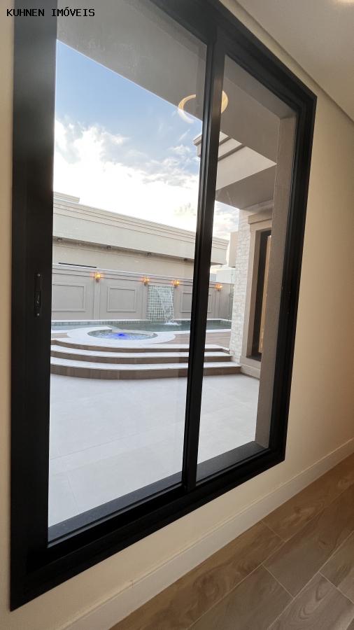 Casa de Condomínio à venda com 3 quartos, 250m² - Foto 15
