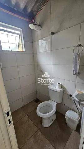 Casa à venda com 6 quartos, 400m² - Foto 15