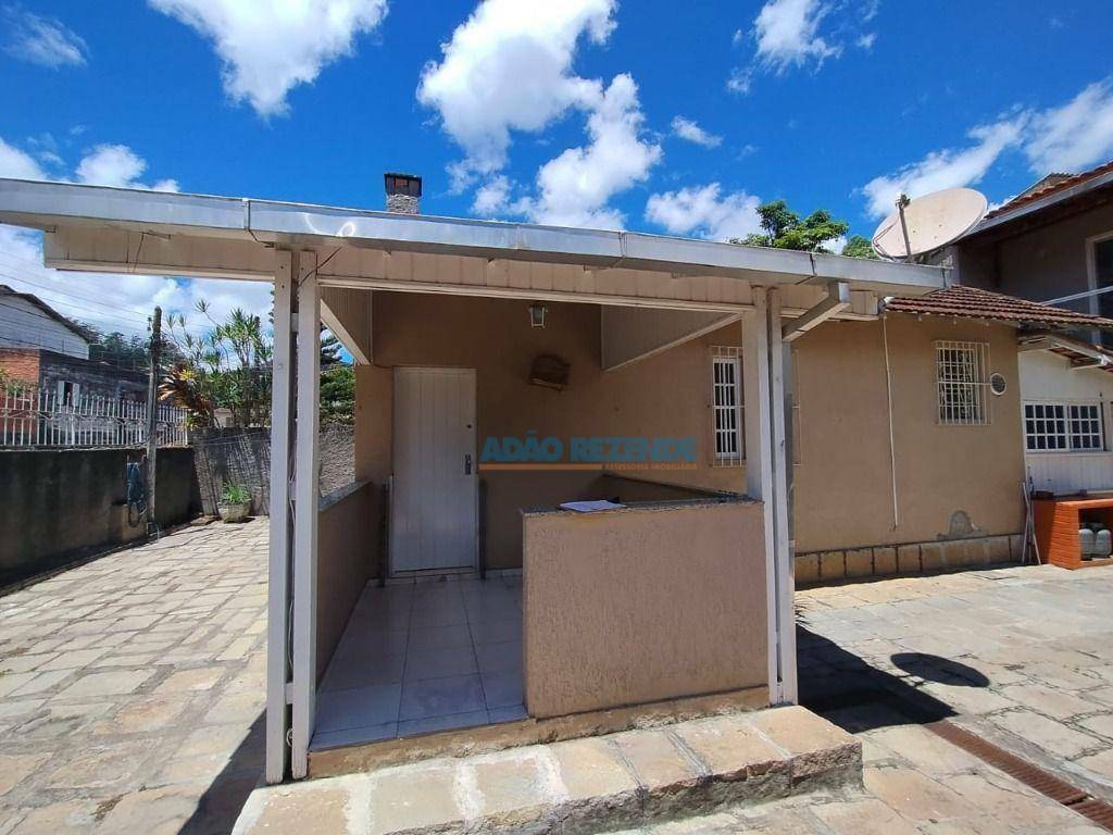 Casa à venda com 4 quartos, 221m² - Foto 8