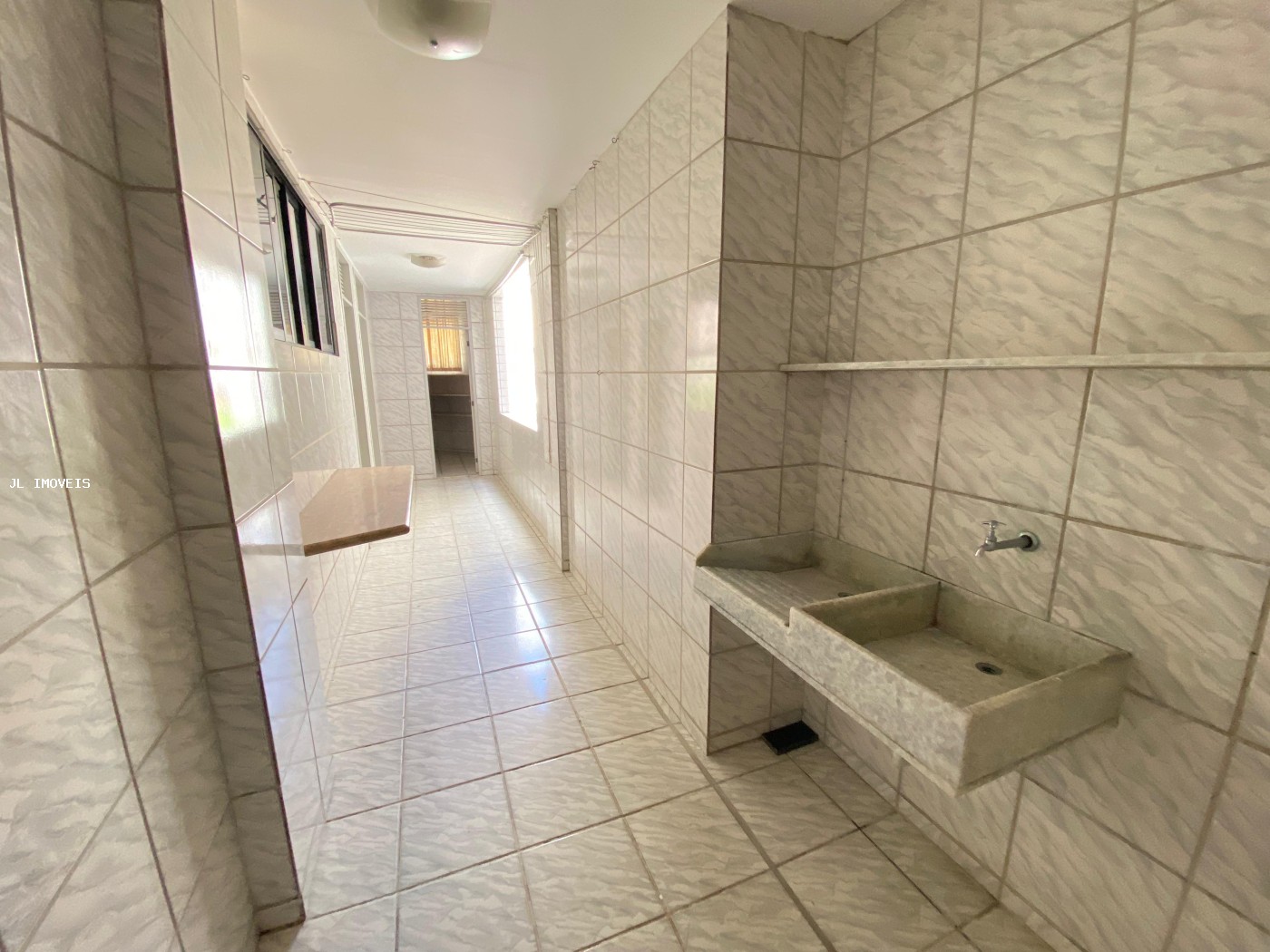 Apartamento para alugar com 3 quartos, 200m² - Foto 18
