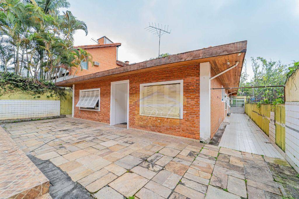 Casa à venda com 5 quartos, 331m² - Foto 16