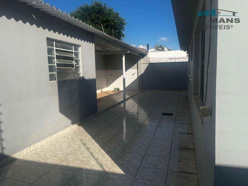 Casa para alugar com 3 quartos, 191m² - Foto 6