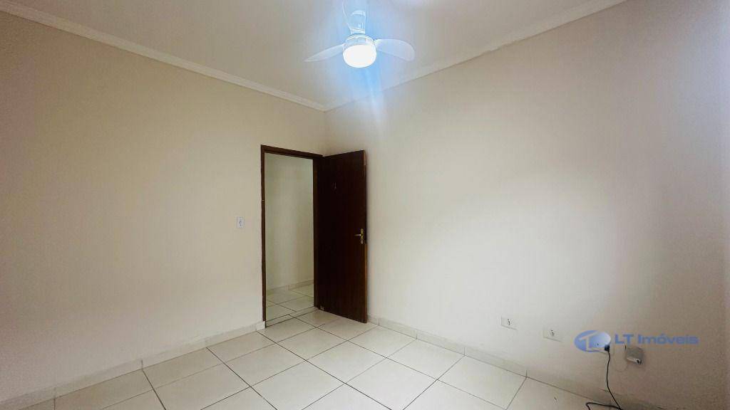 Casa à venda com 3 quartos, 100m² - Foto 13