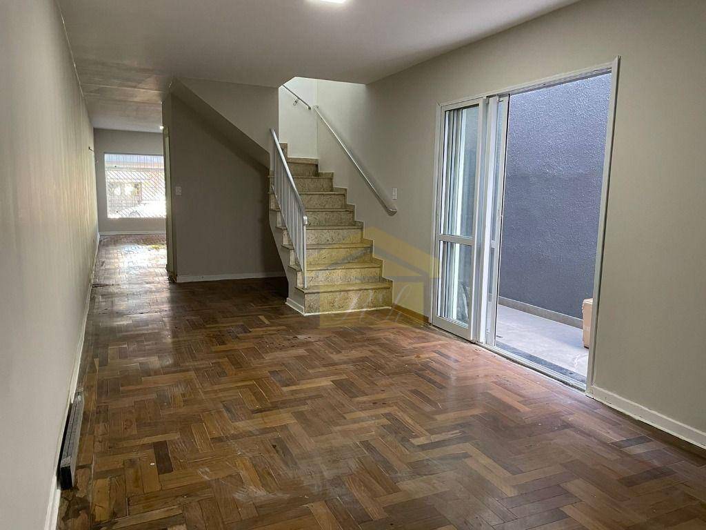 Sobrado à venda com 4 quartos, 240m² - Foto 4