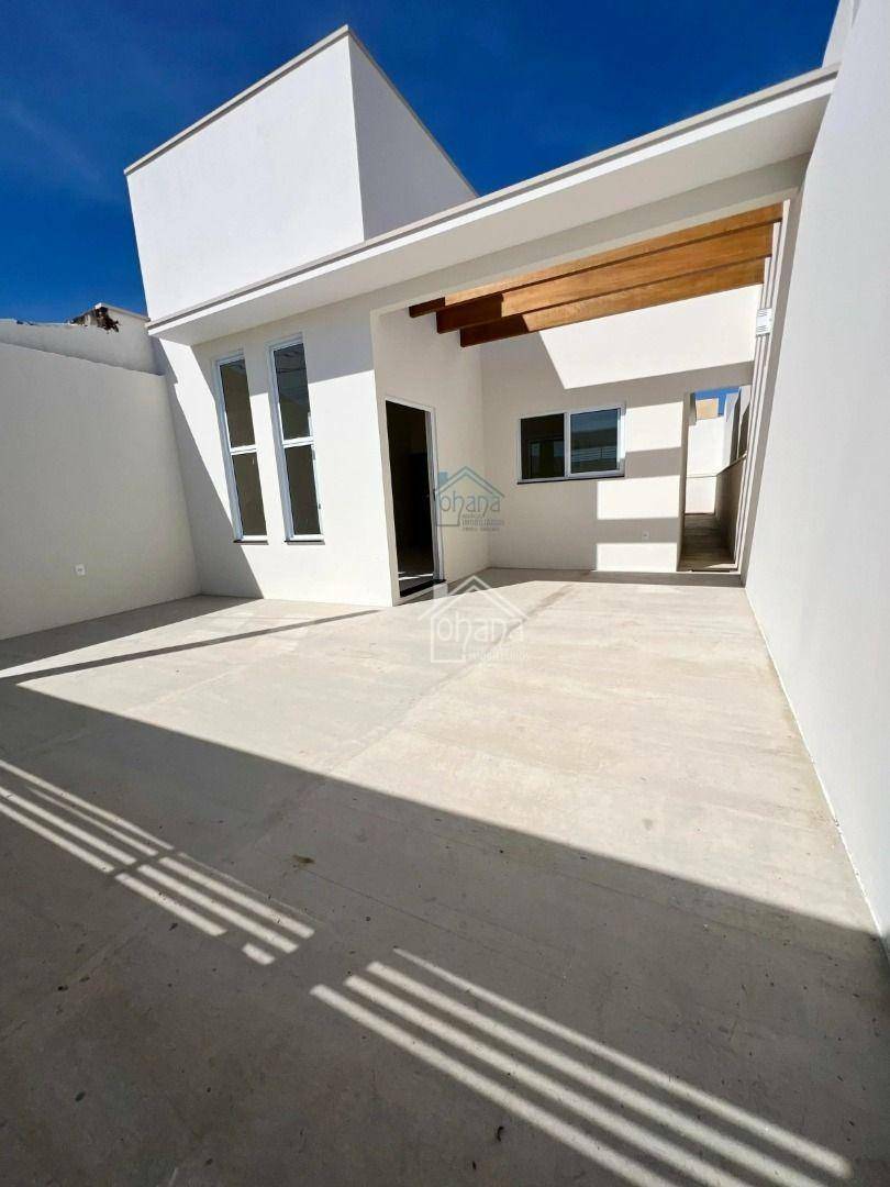 Casa à venda com 2 quartos, 75m² - Foto 1