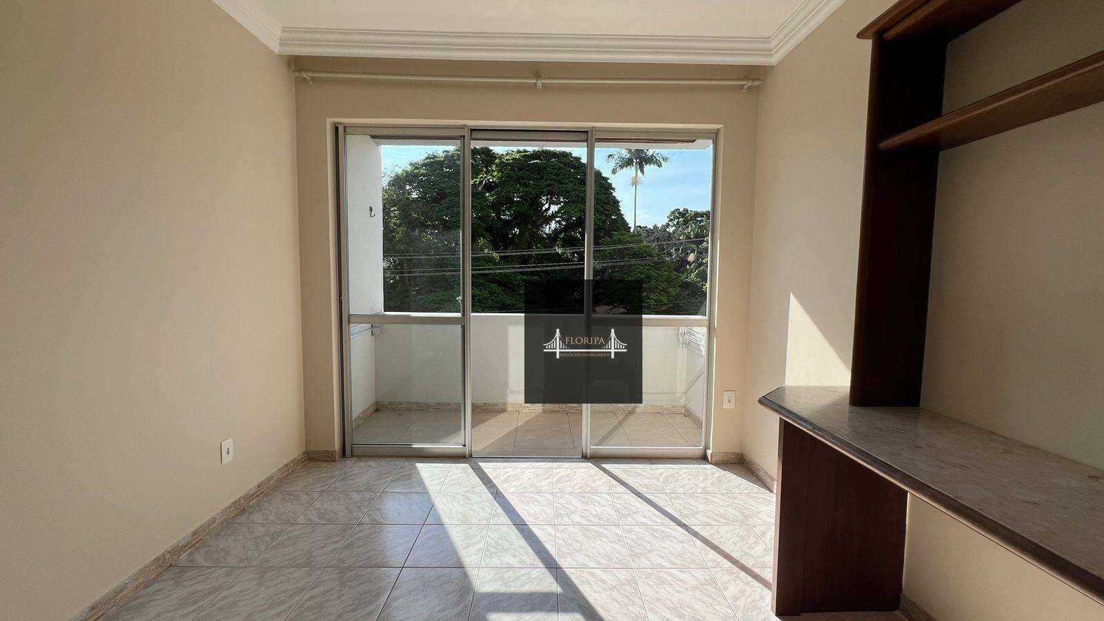 Apartamento à venda com 3 quartos, 117m² - Foto 2