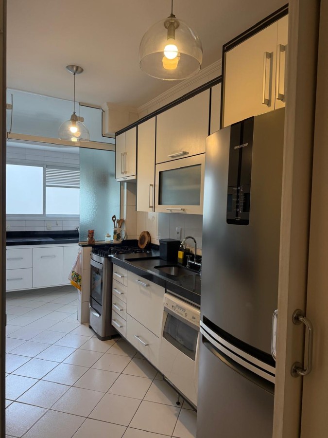 Apartamento à venda com 3 quartos, 110m² - Foto 13
