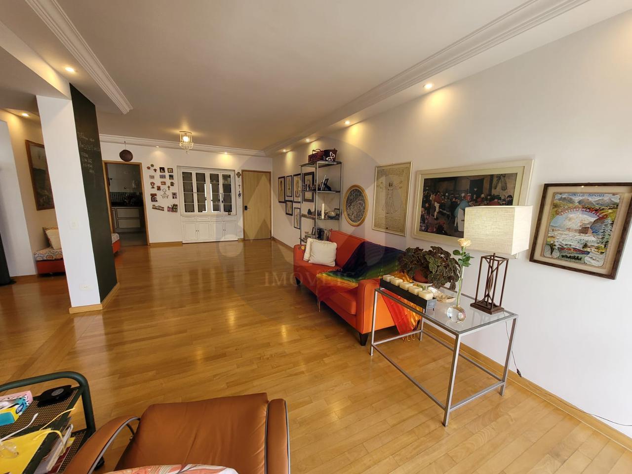 Apartamento à venda com 2 quartos, 125m² - Foto 4