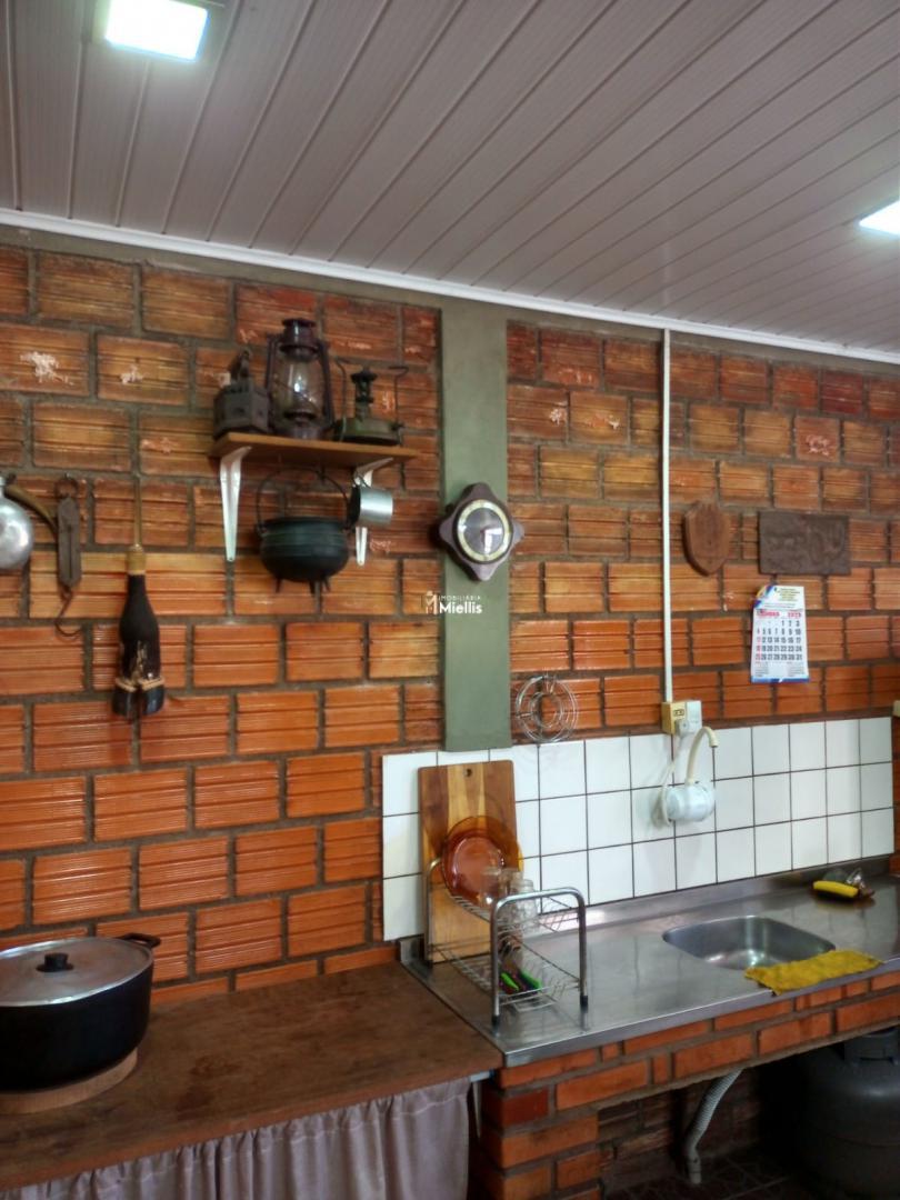 Casa à venda com 2 quartos, 60m² - Foto 18