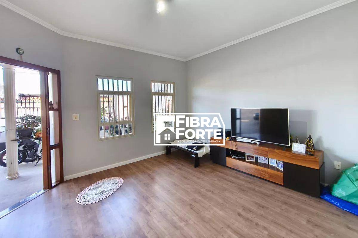 Casa, 3 quartos, 178 m² - Foto 2