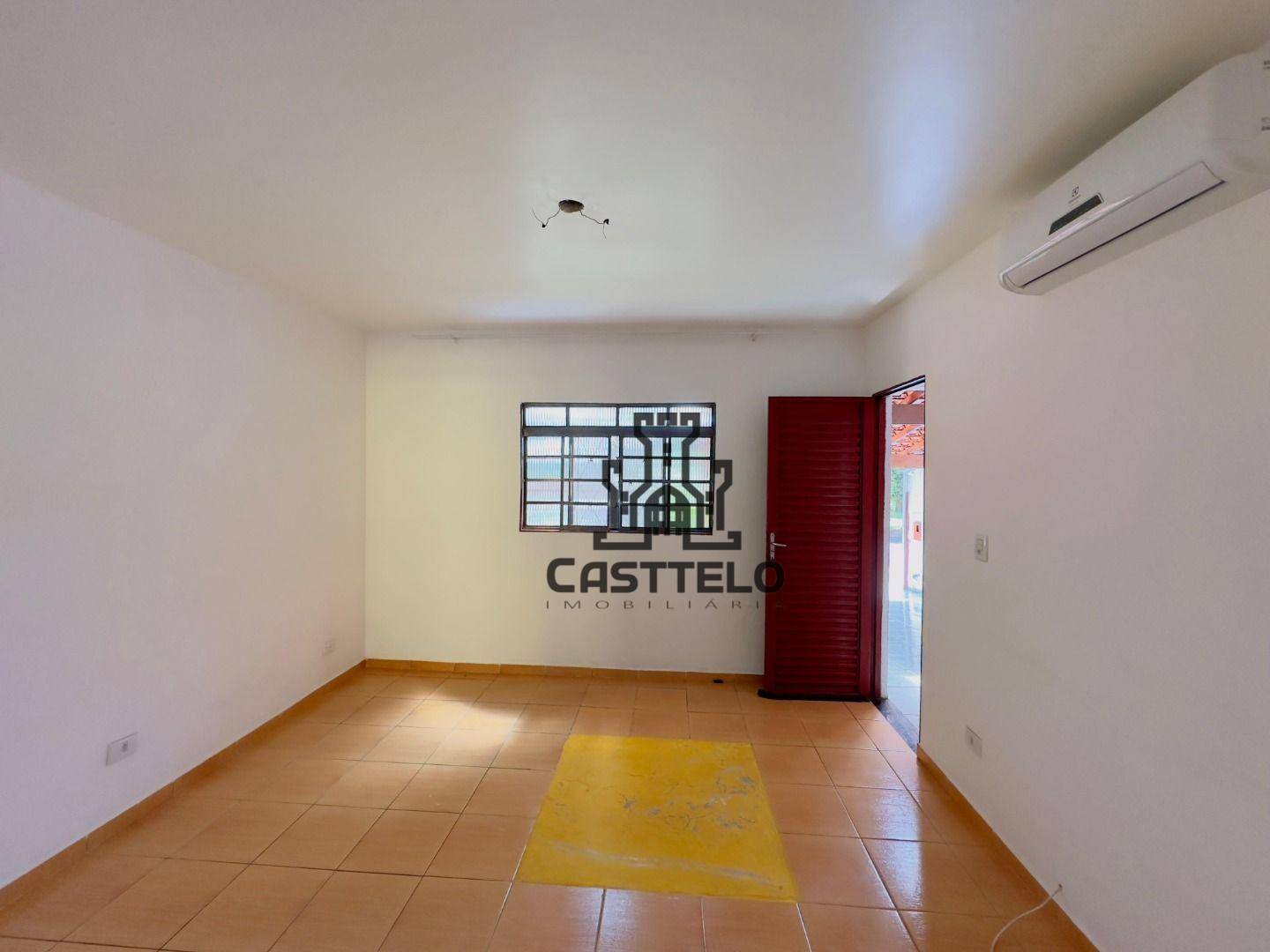 Casa à venda com 2 quartos, 170m² - Foto 4