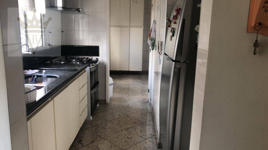 Apartamento à venda com 4 quartos, 160m² - Foto 12