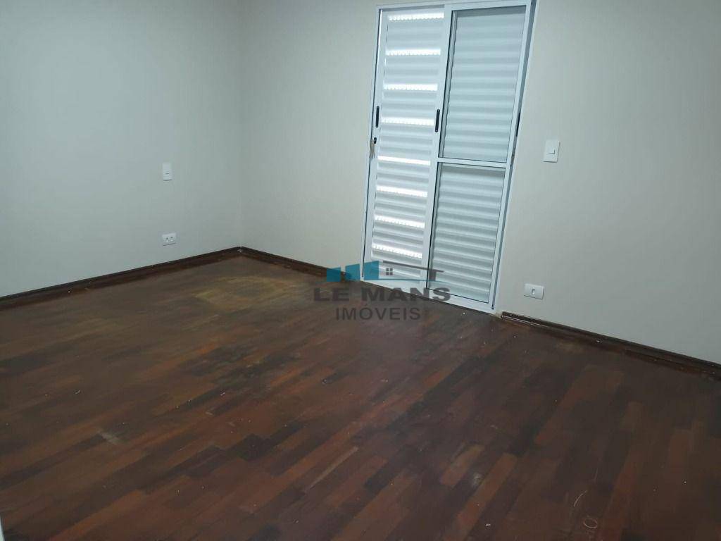 Casa para alugar com 2 quartos, 90m² - Foto 12