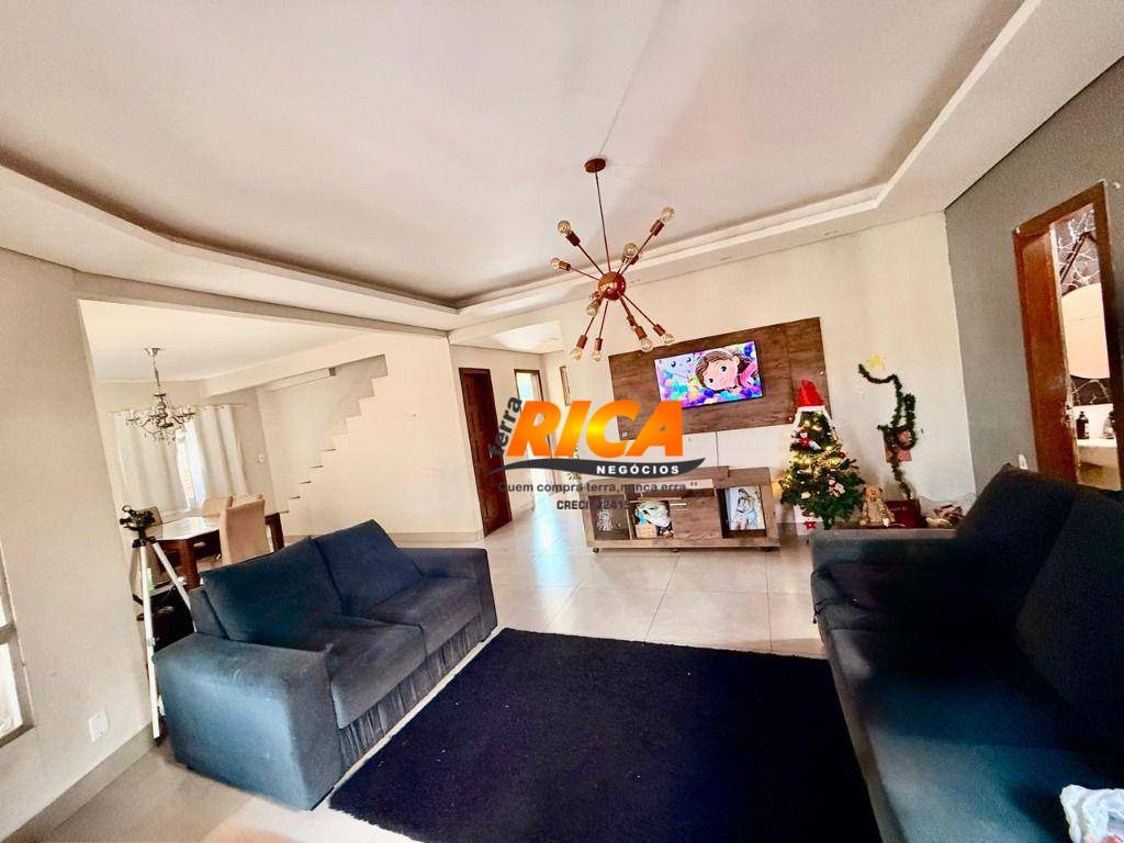 Sobrado, 4 quartos, 280 m² - Foto 2