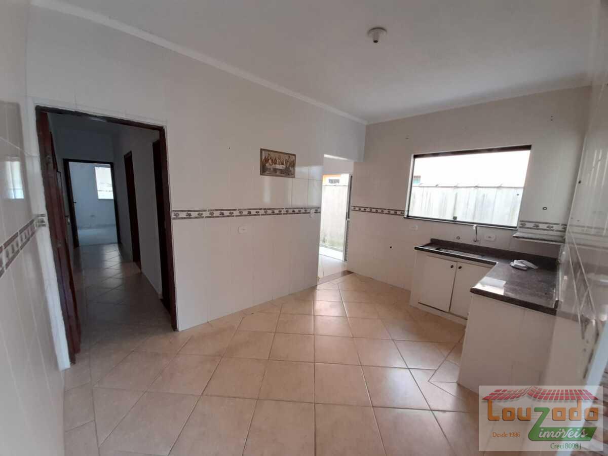 Casa à venda com 2 quartos, 174m² - Foto 4