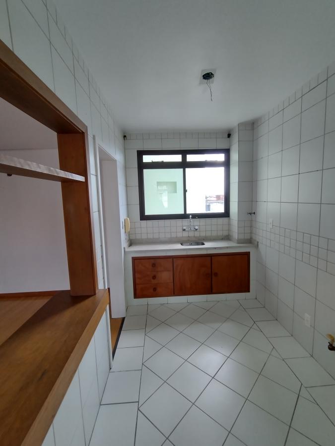 Apartamento à venda com 2 quartos, 75m² - Foto 5