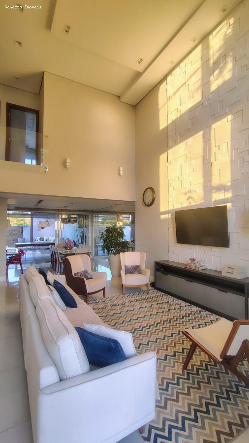 Casa de Condomínio à venda com 3 quartos, 235m² - Foto 22
