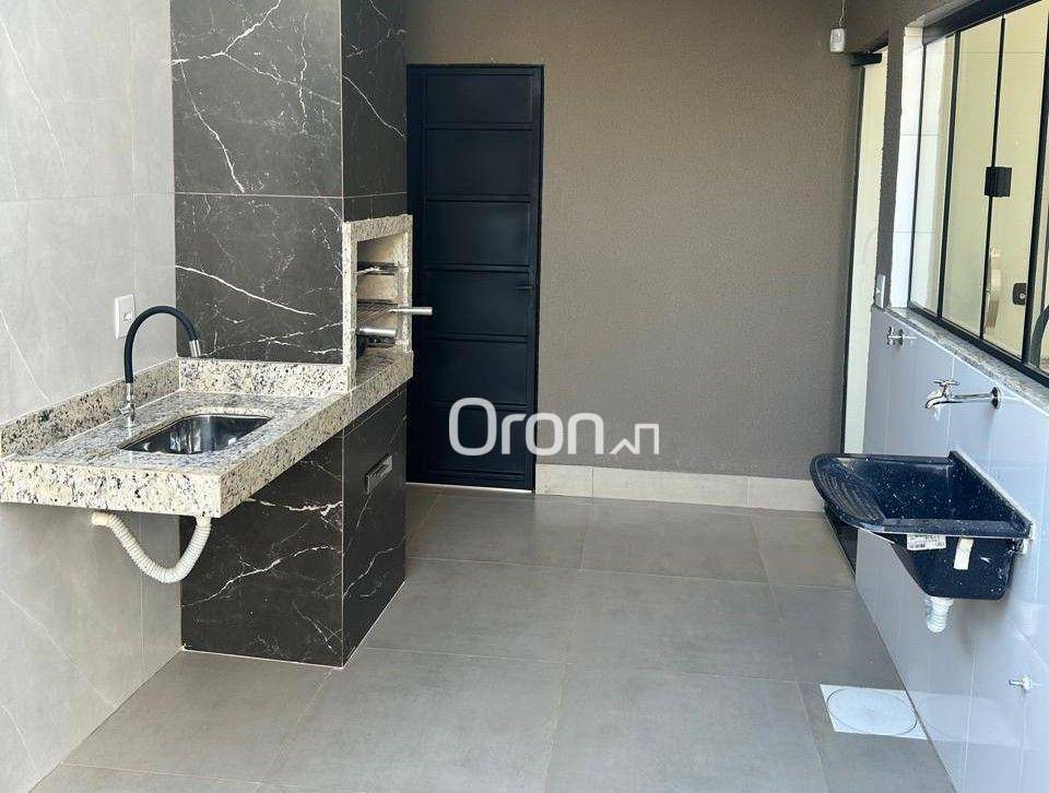 Casa à venda com 3 quartos, 101m² - Foto 2