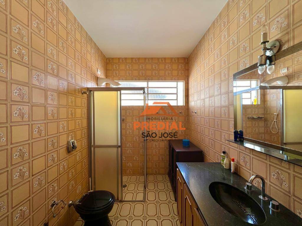 Casa à venda com 5 quartos, 275m² - Foto 21