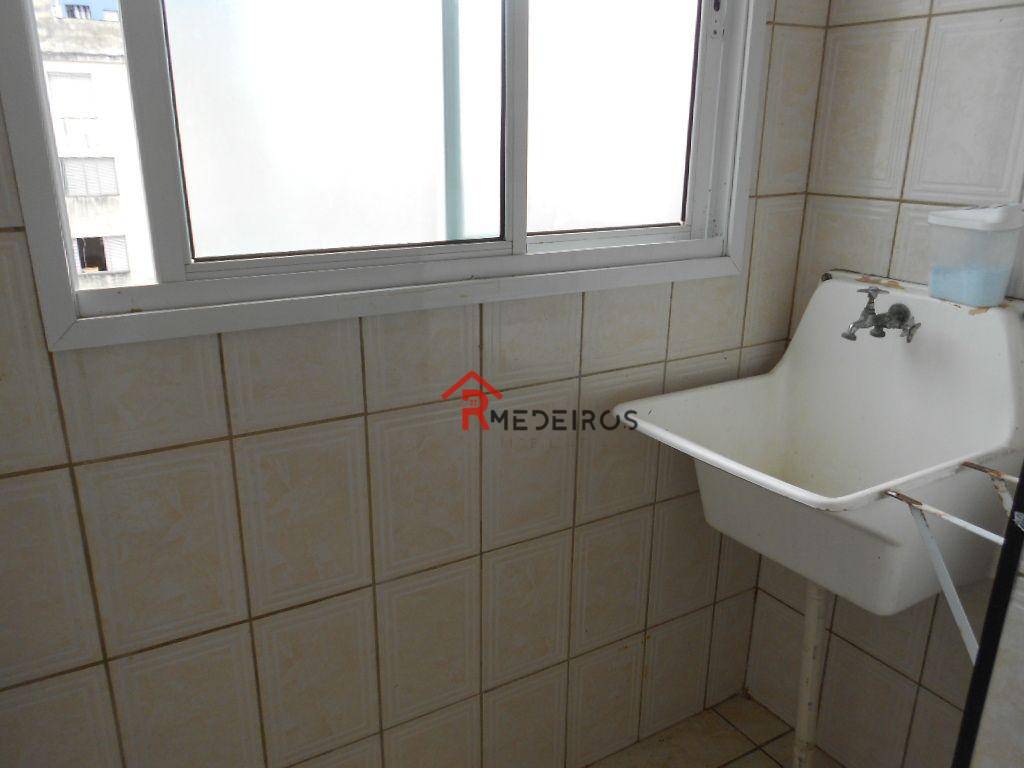 Apartamento à venda com 2 quartos, 42m² - Foto 11