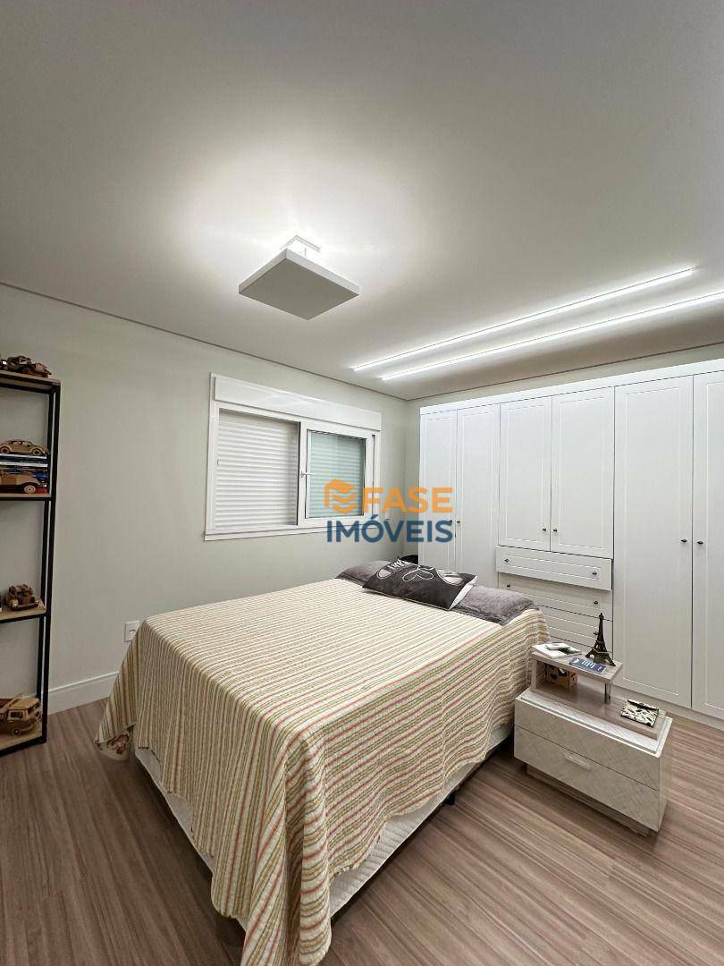 Apartamento à venda com 3 quartos, 136m² - Foto 13