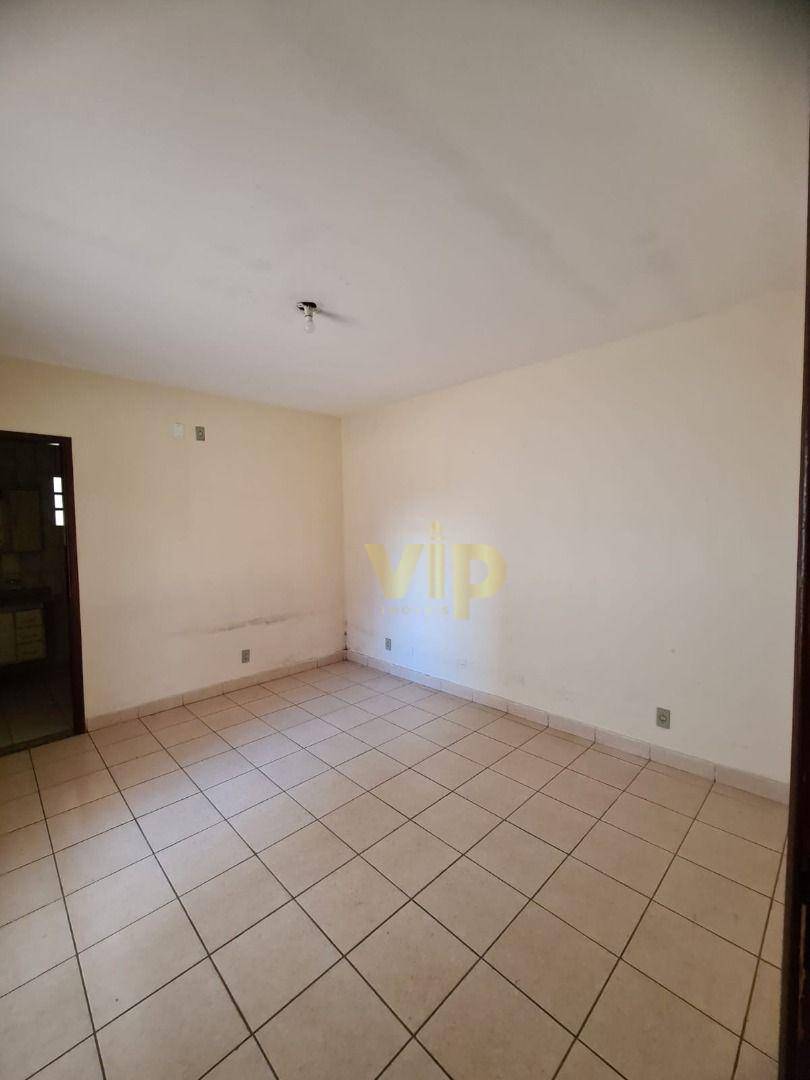 Casa à venda com 6 quartos, 270m² - Foto 14